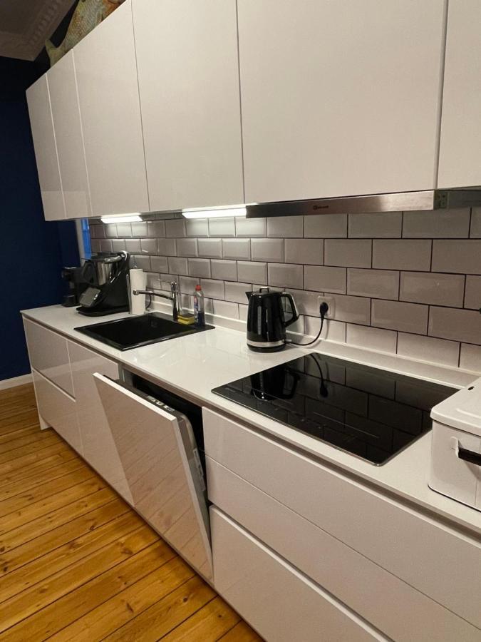 Ferienwohnung Luxus Altbaucharme In Zentraler Lage Kiel Exterior foto
