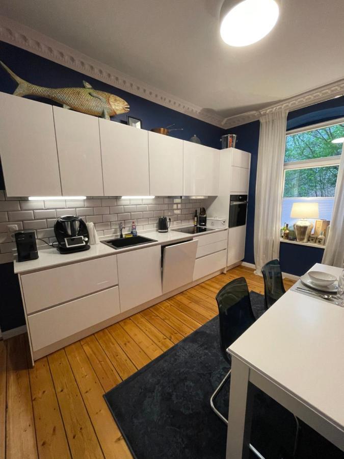 Ferienwohnung Luxus Altbaucharme In Zentraler Lage Kiel Exterior foto