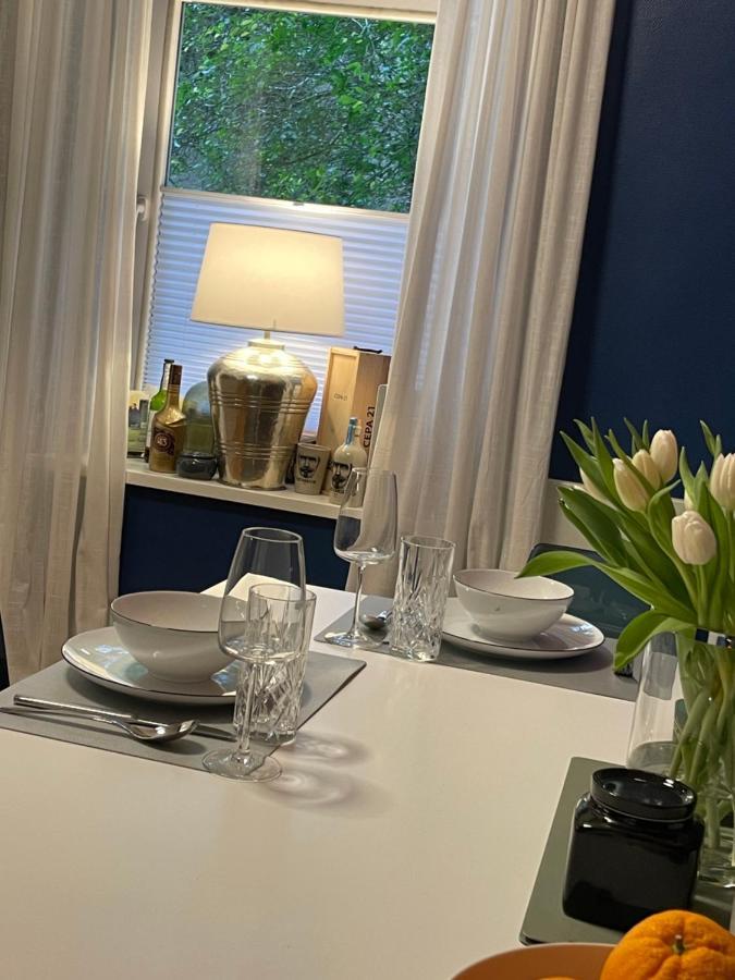 Ferienwohnung Luxus Altbaucharme In Zentraler Lage Kiel Exterior foto