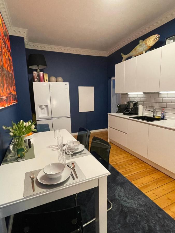Ferienwohnung Luxus Altbaucharme In Zentraler Lage Kiel Exterior foto